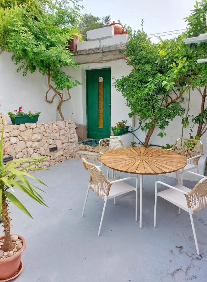 Apartments Villa Antony Drvenik  Exterior photo