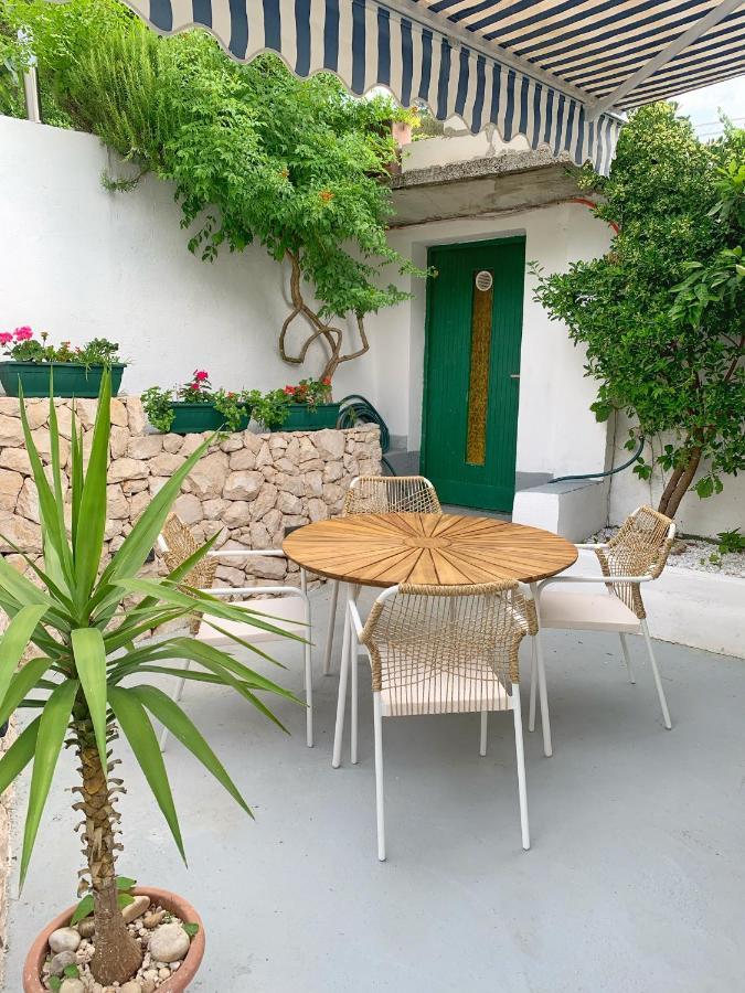 Apartments Villa Antony Drvenik  Exterior photo